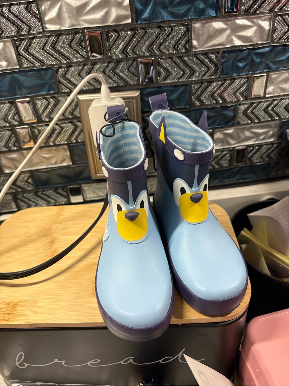Childrens Light Blue Puppy Face Rain Boots with Navy Trim